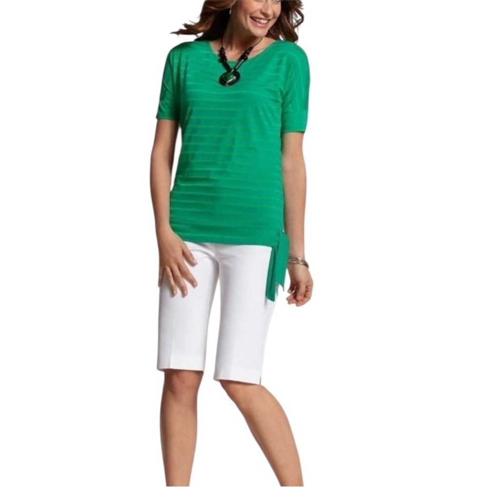 CHICO'S White Bermuda Pull-on Shorts Women's Size 0.5 US Size 6